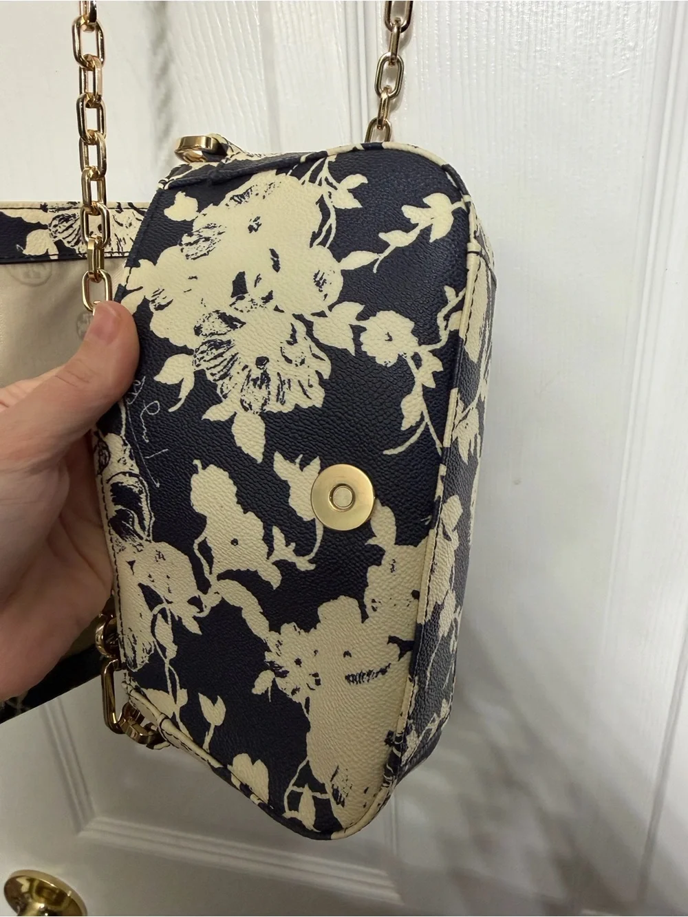 Tory Burch Navy Floral Chain Shoulder Bag - Picture 16 of 16